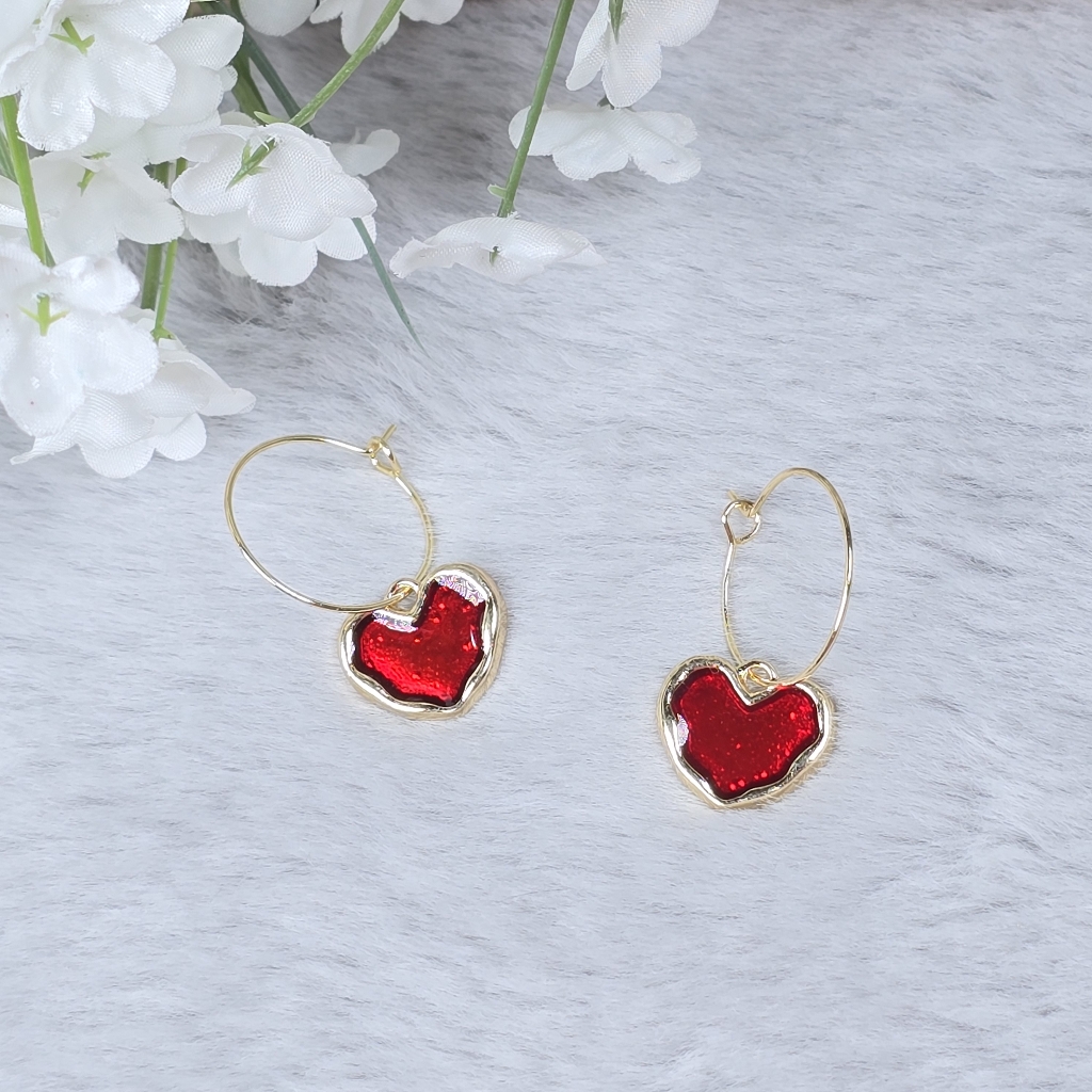 Beautiful Gold Heart Hoop Earrings With Red Accents Dainty Sparkling New